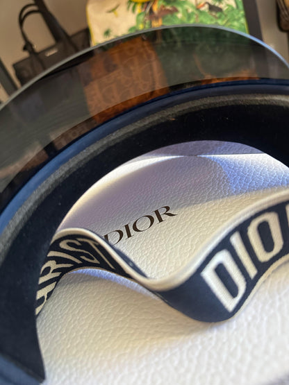 Viseira Dior Club V1U Monograma