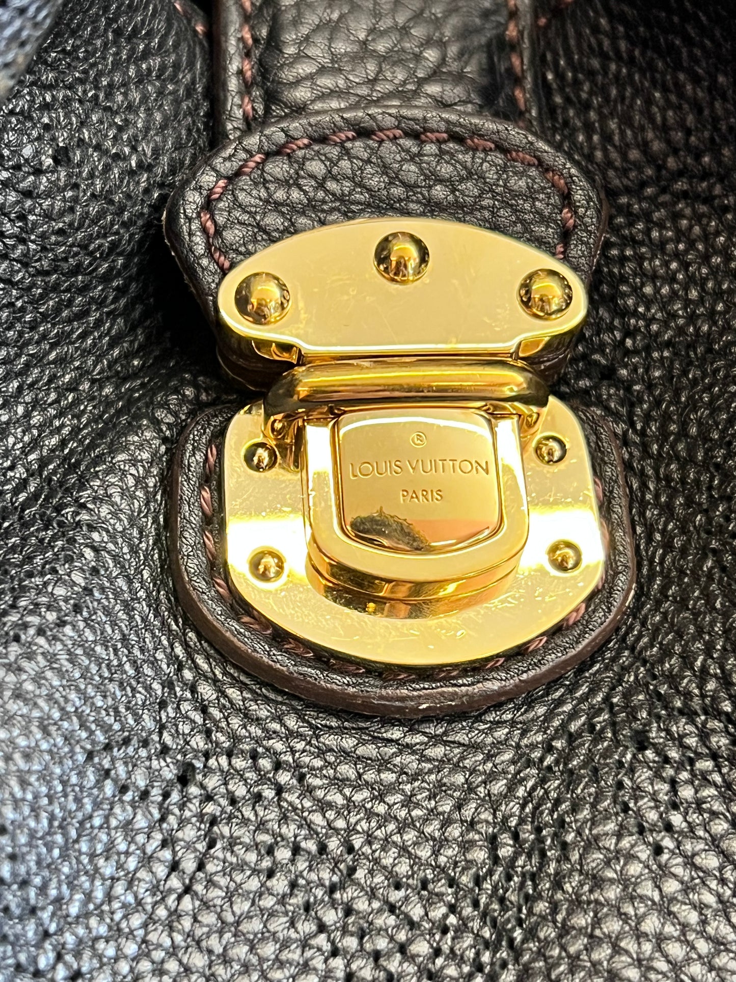 Louis Vuitton Mahina Large Preta