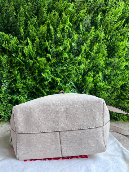 Bolsa Schutz Bucket Off White