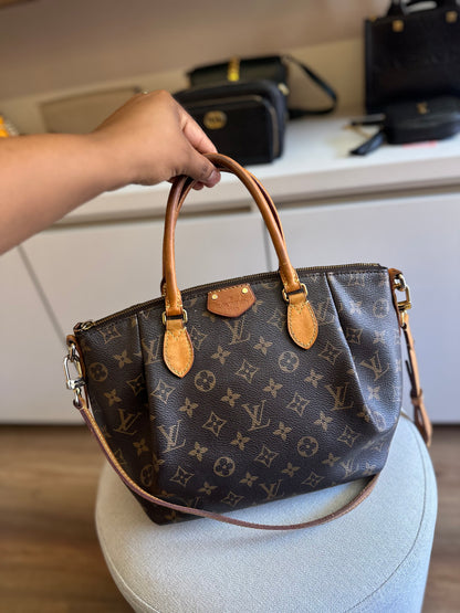 Louis Vuitton Turenne Monograma