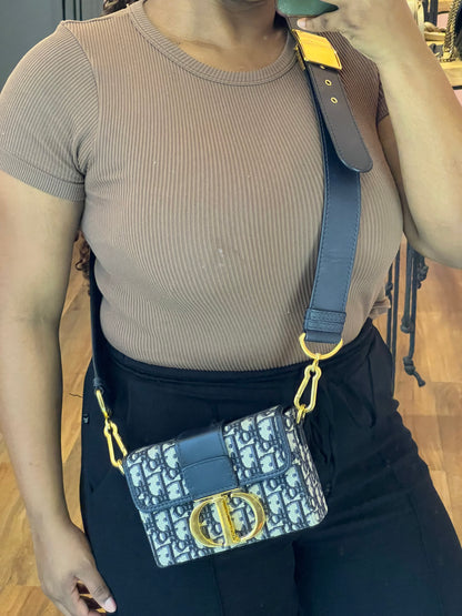 Dior 30 Montaigne Monograma