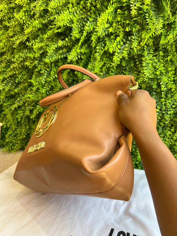 Bolsa Love Moschino Caramelo