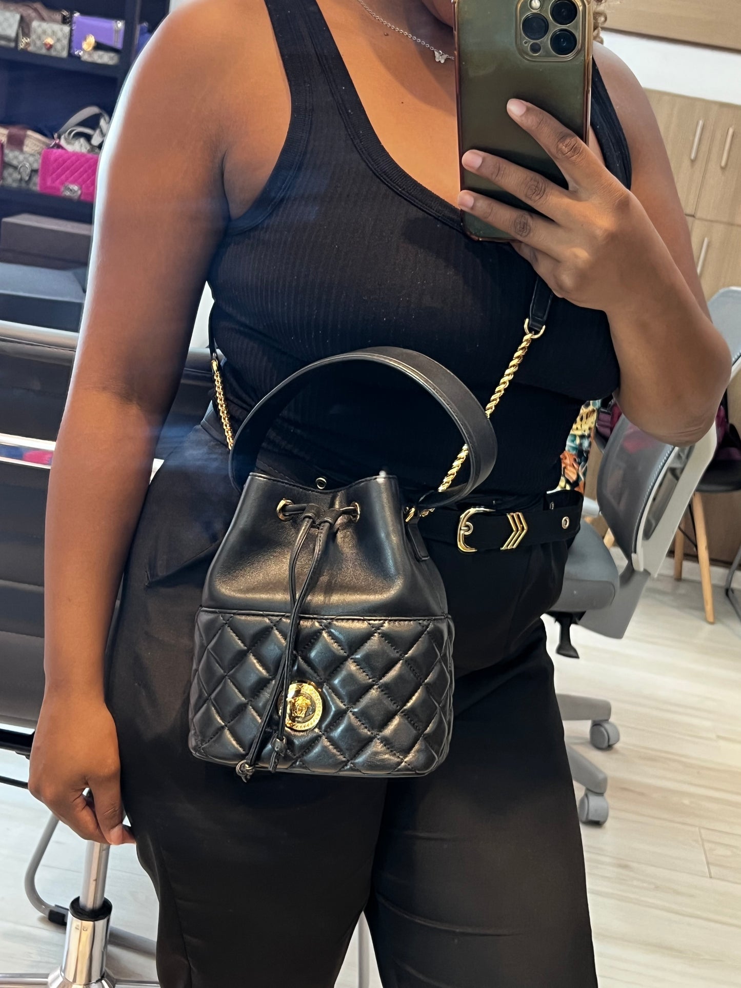 Versace Bucket Shouder Preta