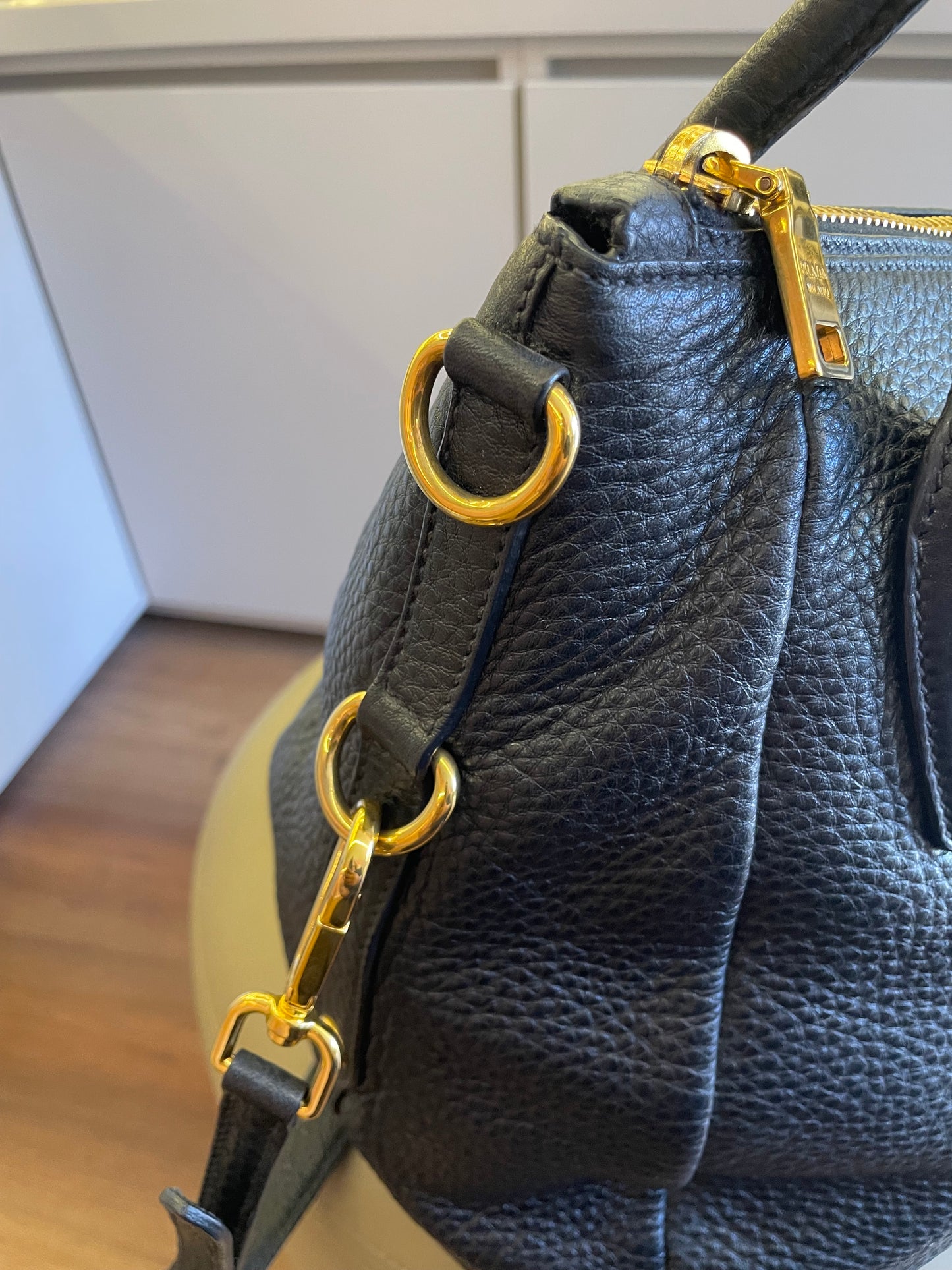 Prada Crossbody Leather Preta