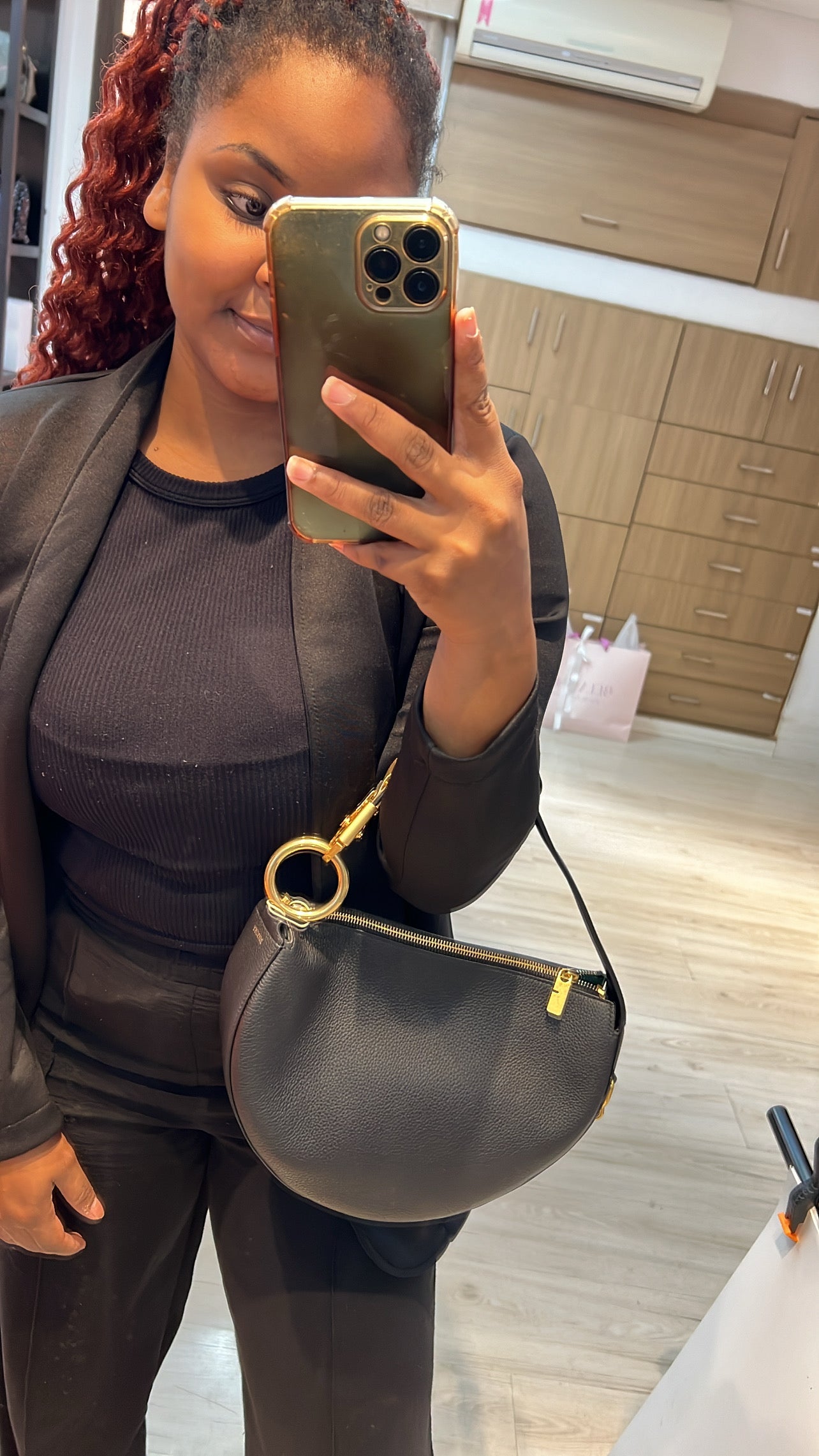 Burberry Knight Arc Leather Shoulder Preta
