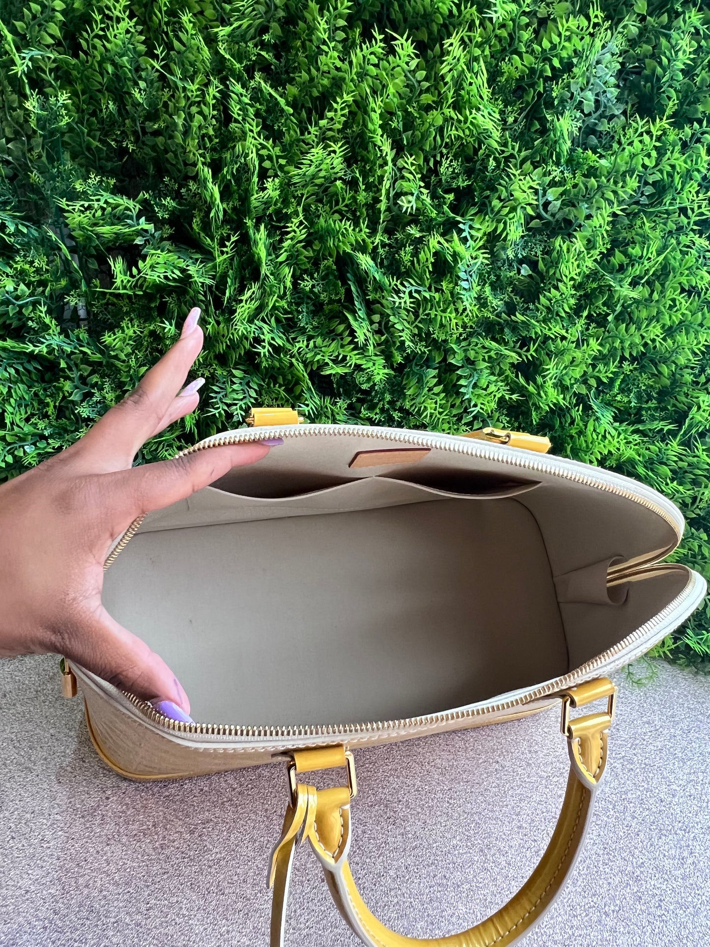 Louis Vuitton Alma GM Amarela