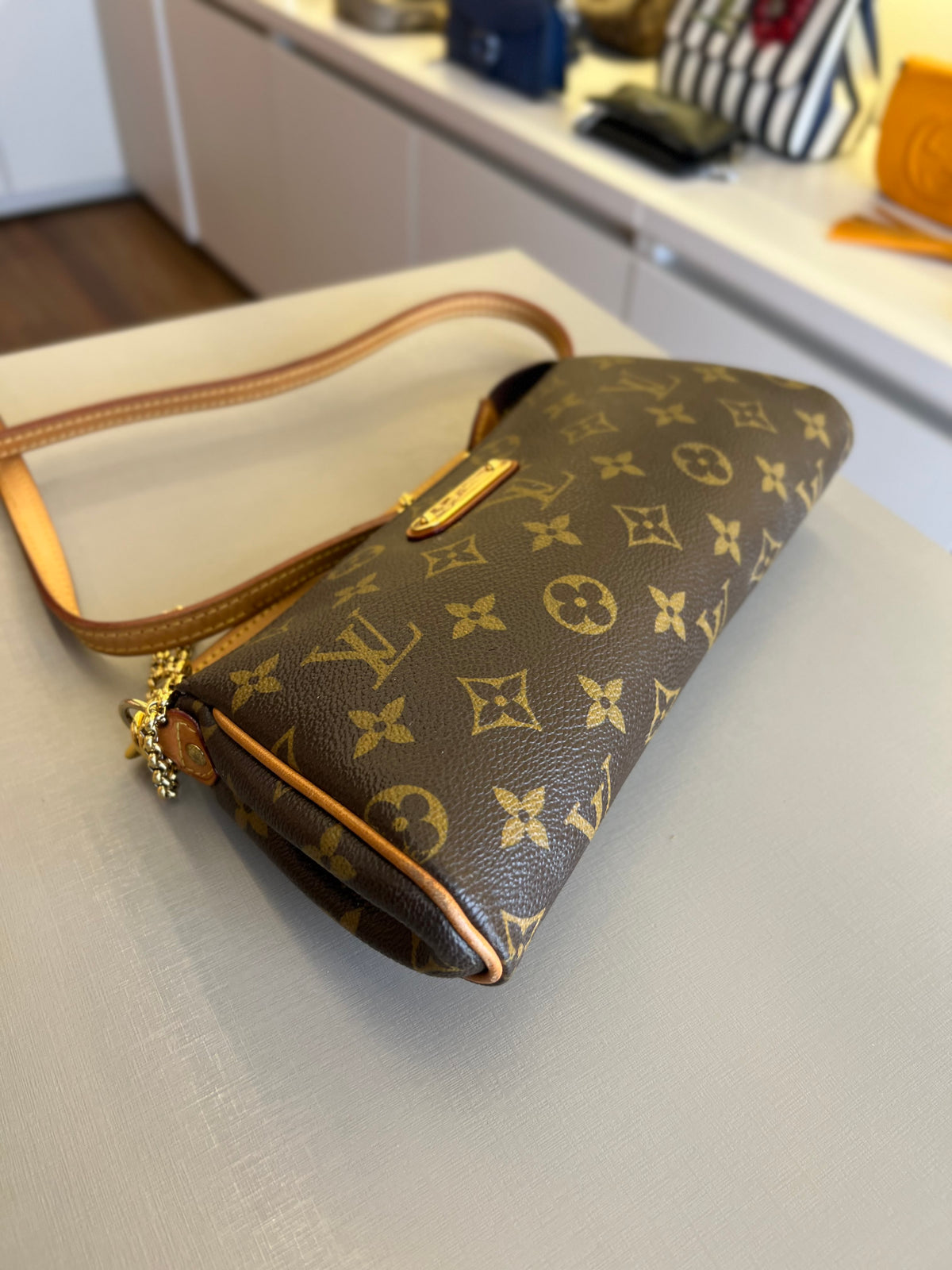 Louis Vuitton Eva Monograma