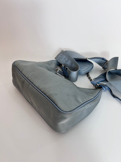 Prada Re-edition Azul