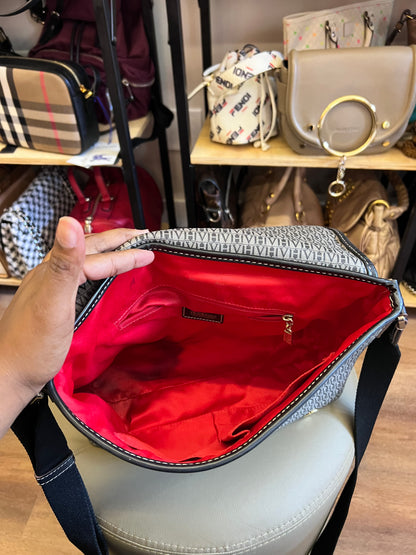 Victor Hugo Messenger Monograma