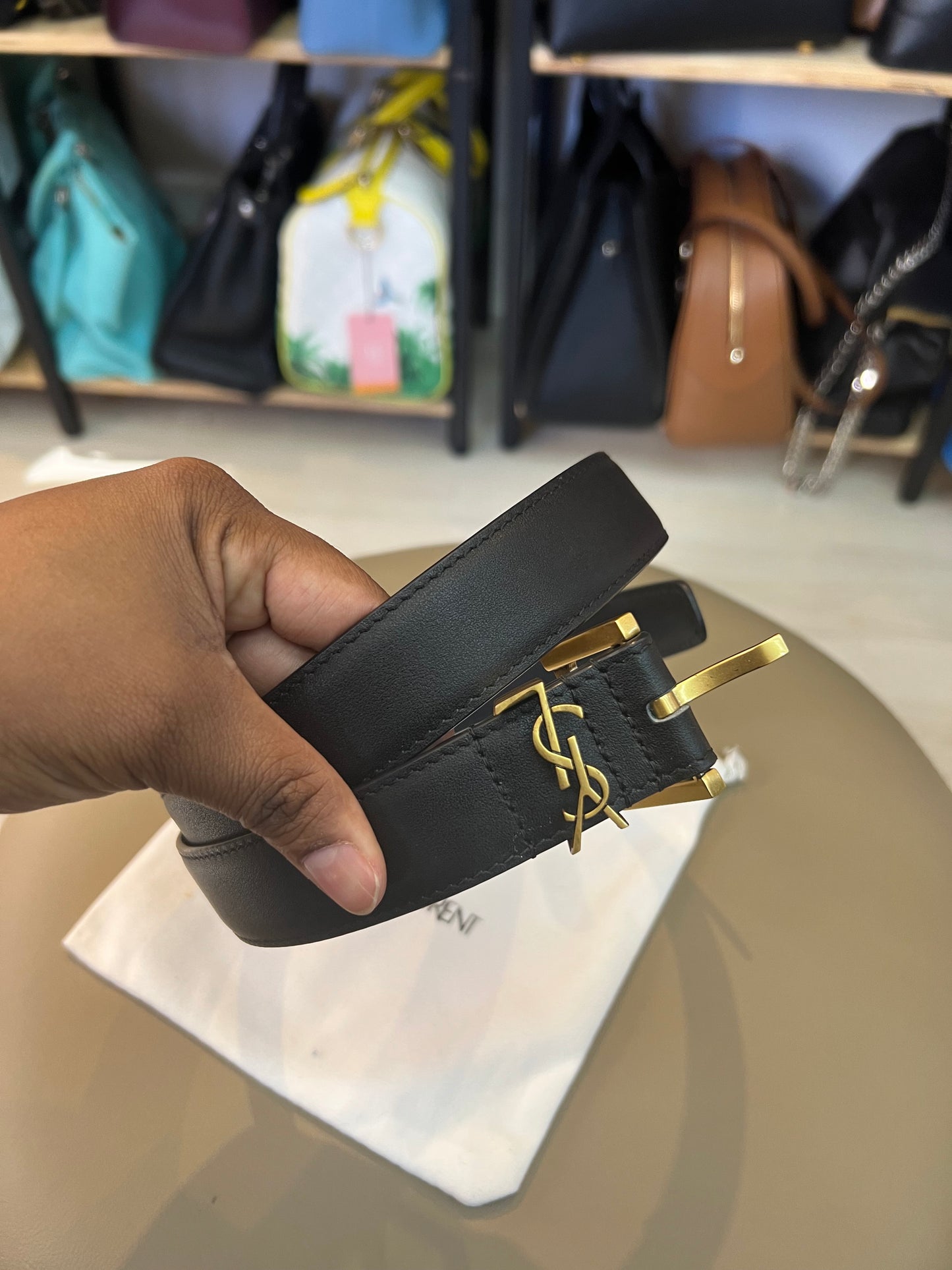 Cinto Saint Laurent Cassandre Preto