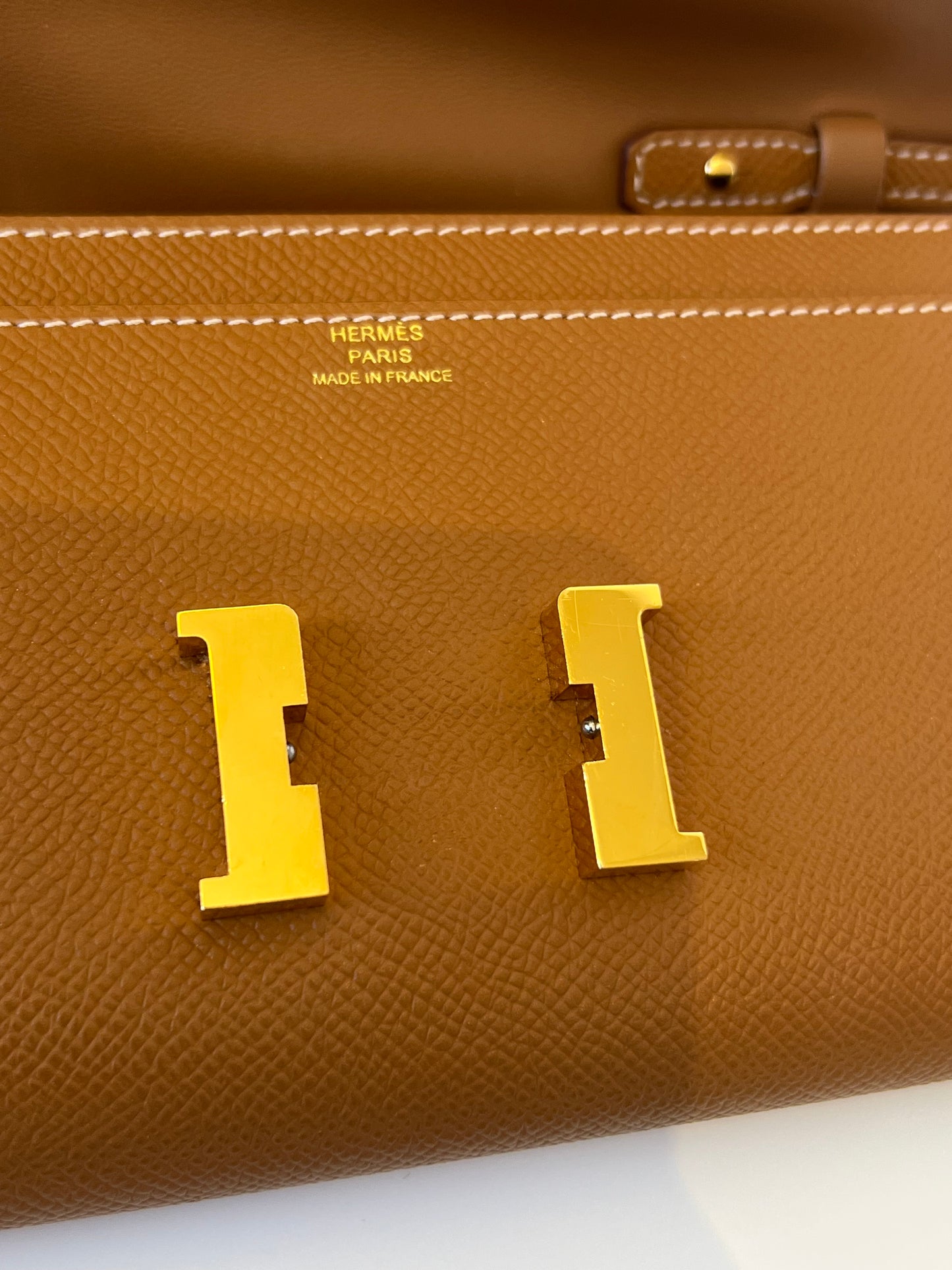 Hermès Constance To Go