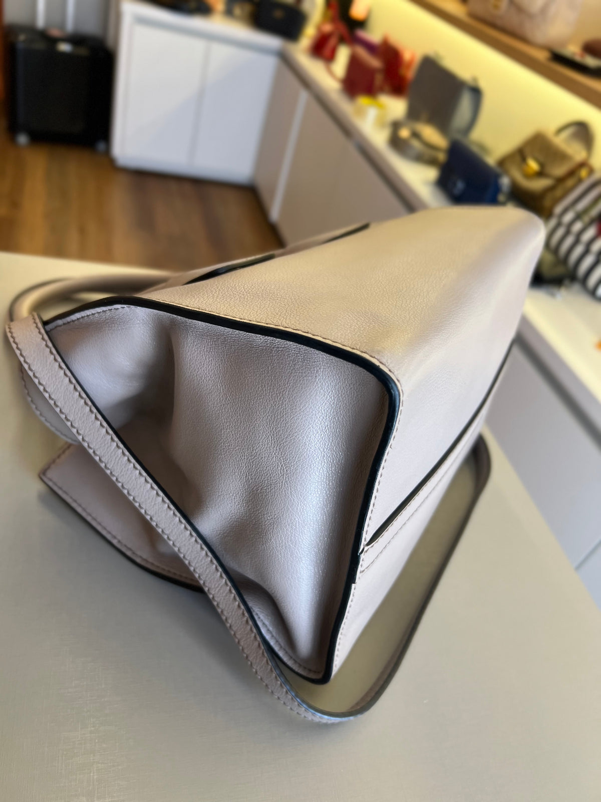 Prada Twin Pocket Cinza