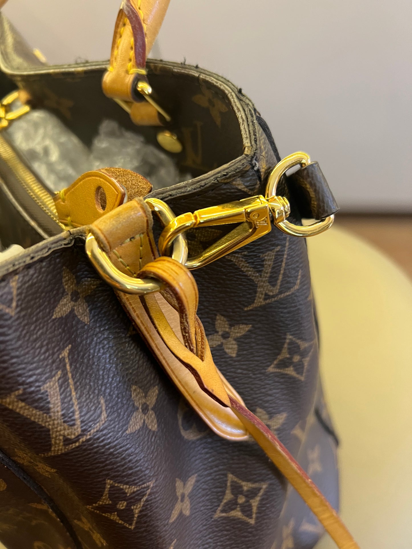 Louis Vuitton Montaigne Monograma MM