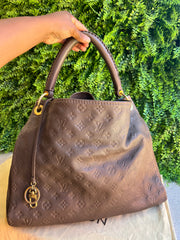 Louis Vuitton Artsy MM Monograma Marrom