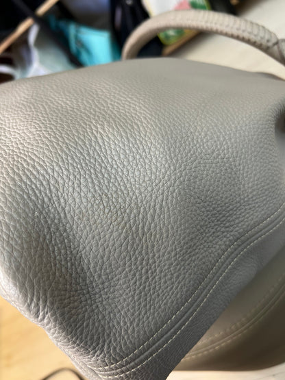 Prada Vitello Daino Cinza