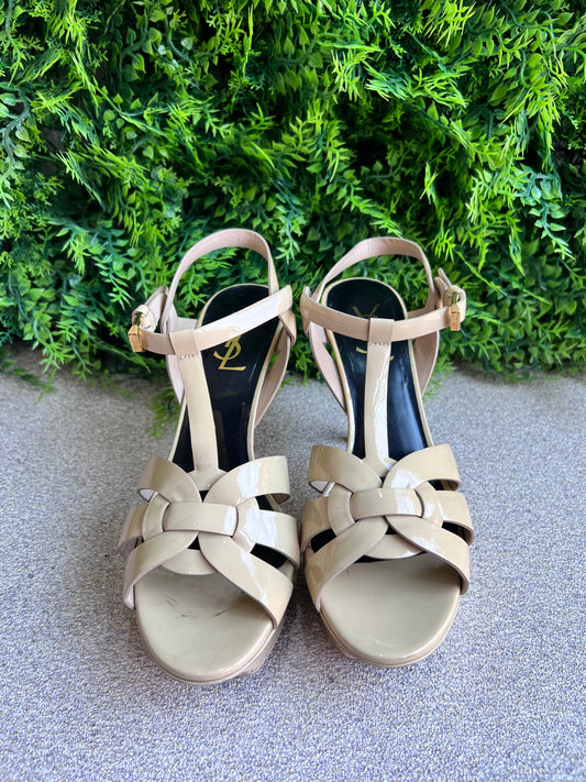 Salto Saint Laurent Nude