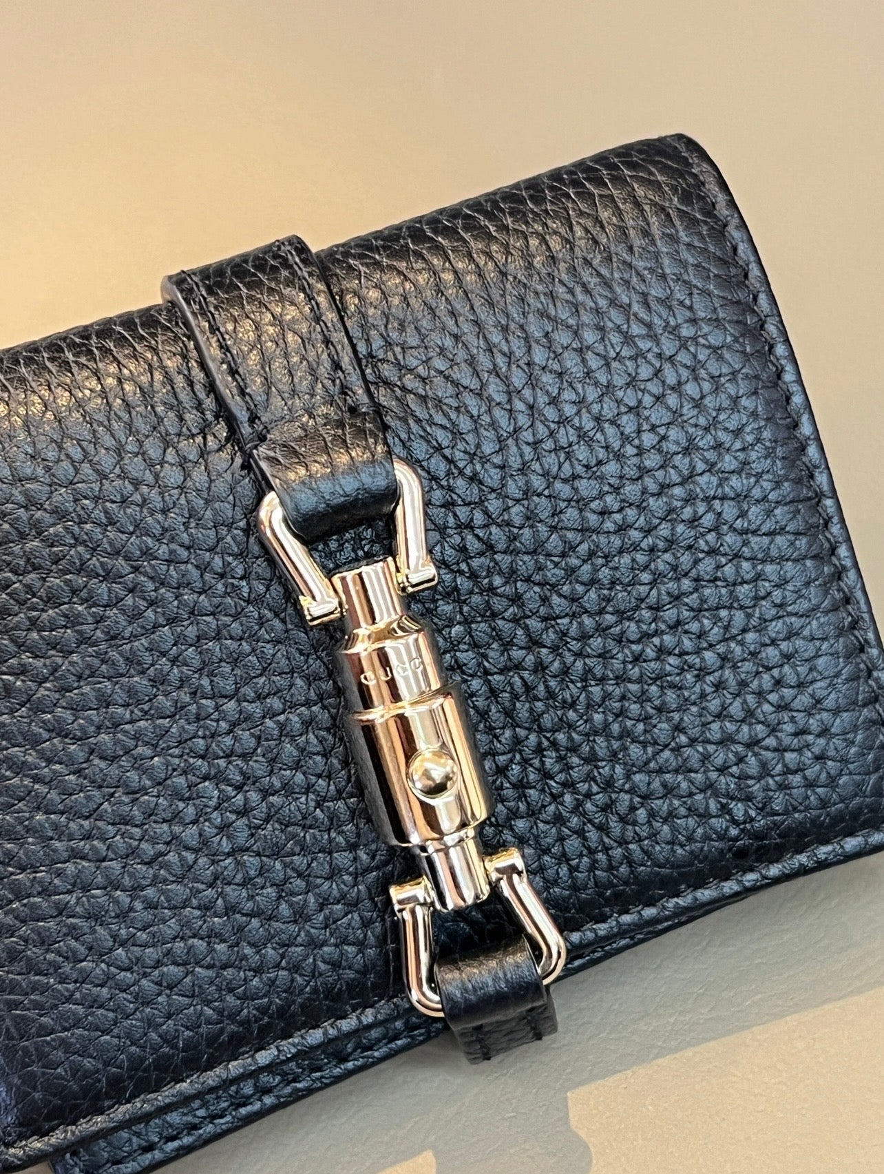 Mini Carteira Gucci Jackie Preta