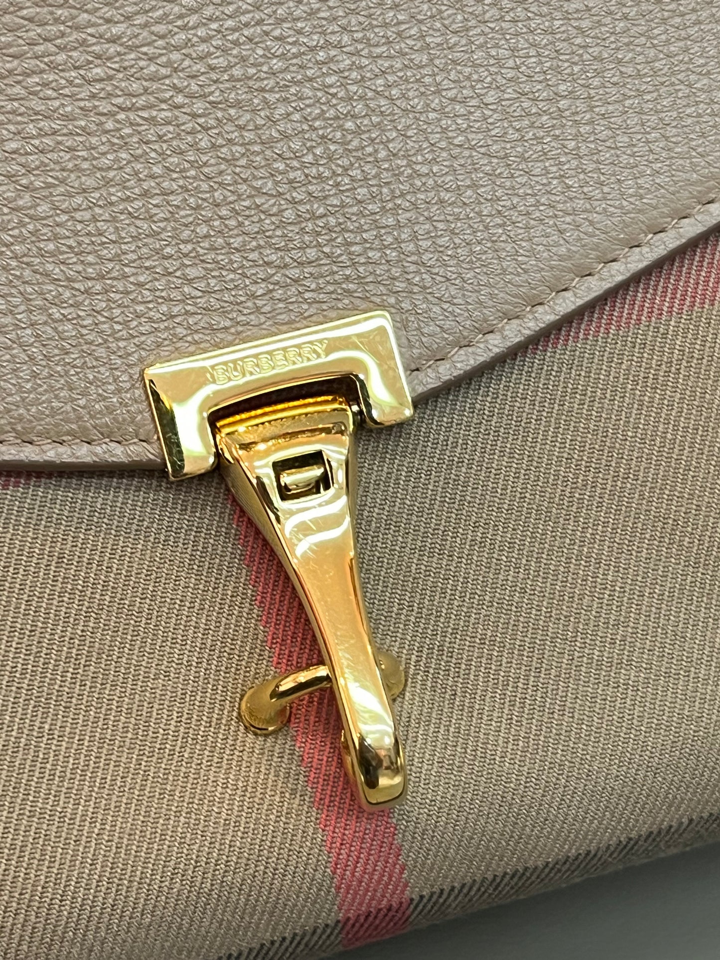 Burberry Macken Check Nude