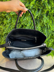 Miu Miu Leather Preta