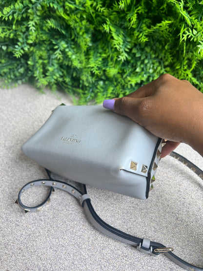 Valentino Garavani Rockstud Cinza