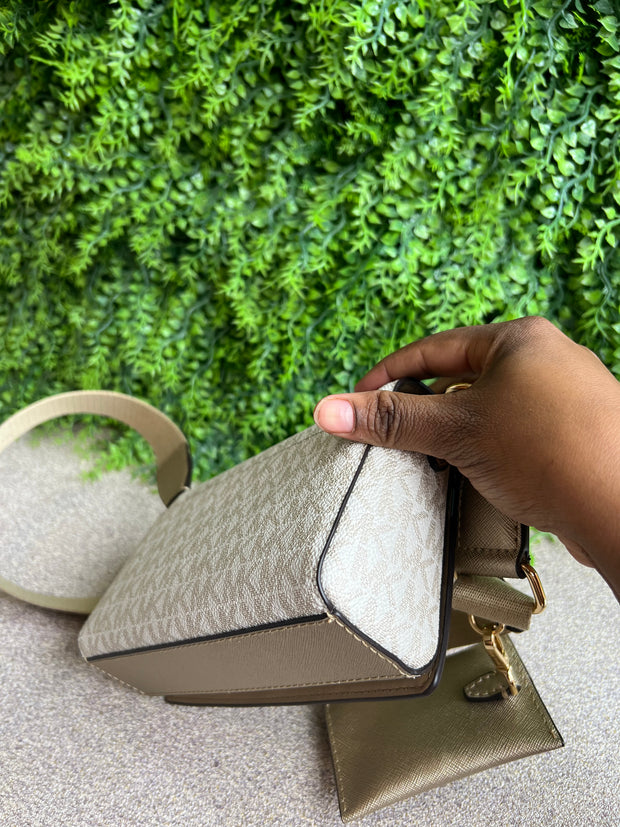 Michael Kors Jet Set Travel Off White