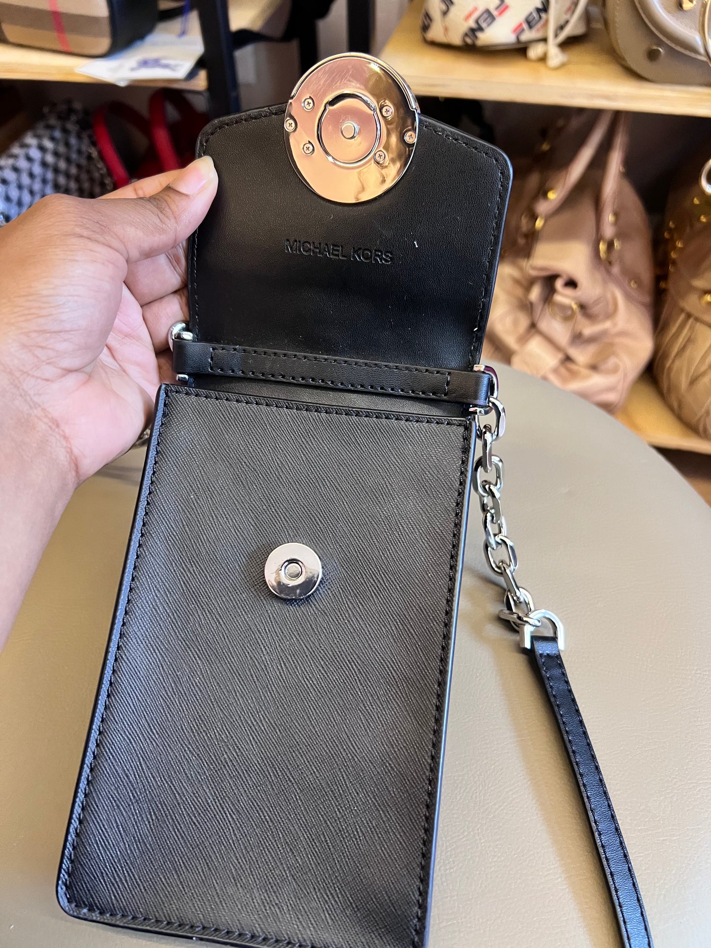 Michael Kors Phone Bag Carmen