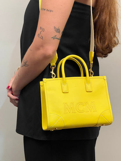 MCM Mini Tonal Logo Amarela