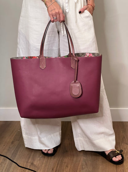 Gucci GG Supreme Blooms Reversible Tote