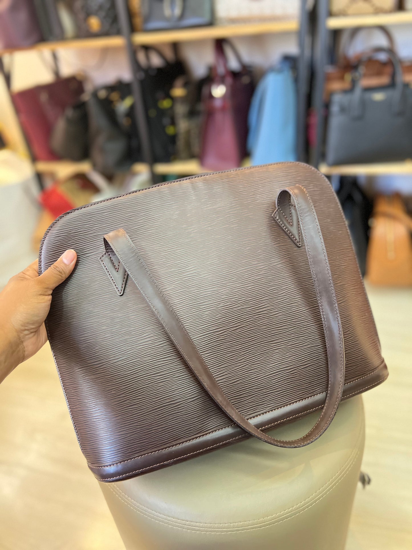 Louis Vuitton EPI Lussac Tote Marrom