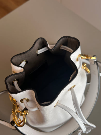 Fendi Mon Tresor Bucket Branca