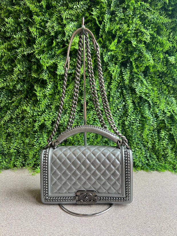 Chanel Boy Metallic Prateada