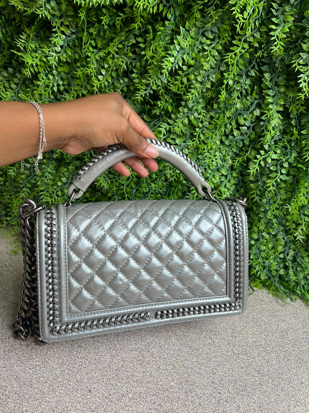 Chanel Boy Metallic Prateada