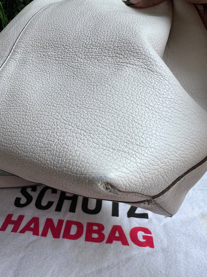 Bolsa Schutz Bucket Off White