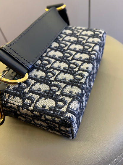 Dior 30 Montaigne Monograma
