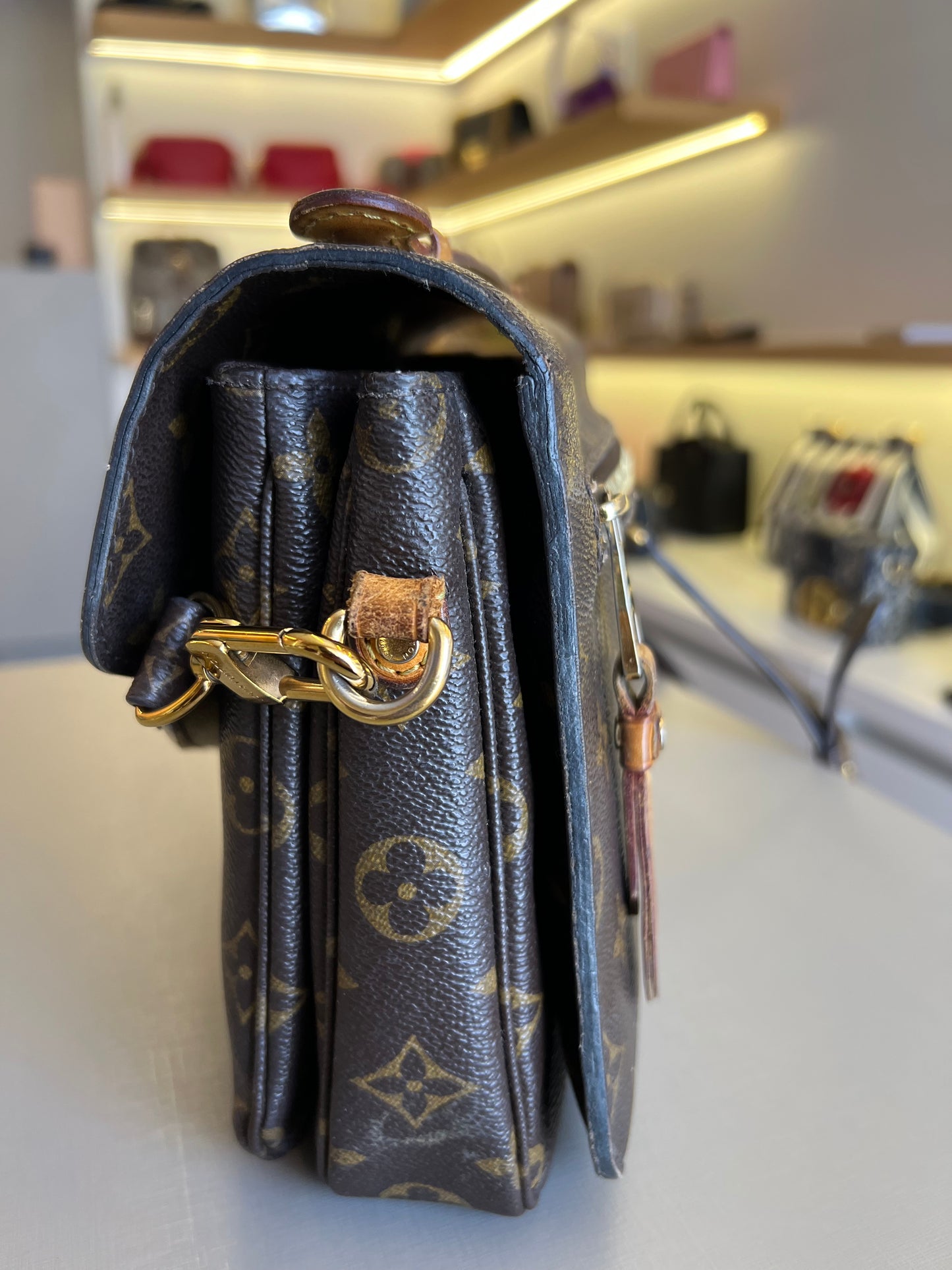 Louis Vuitton Pochette Métis Monograma