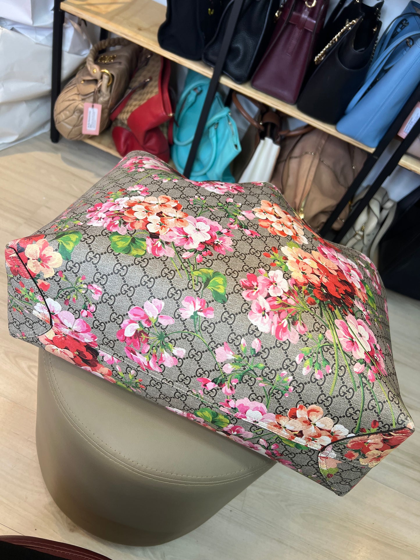 Gucci GG Supreme Blooms Reversible Tote