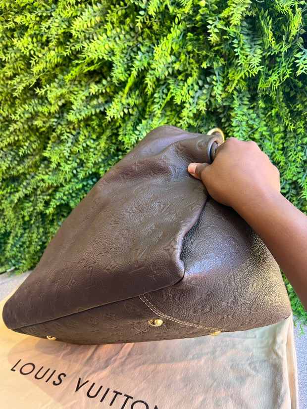Louis Vuitton Artsy MM Monograma Marrom