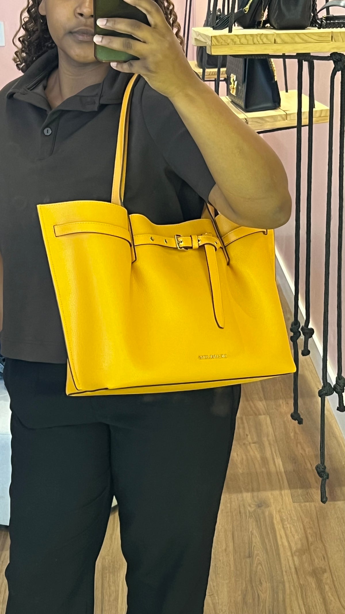 Michael Kors Emilia Pebbled Large Mostarda