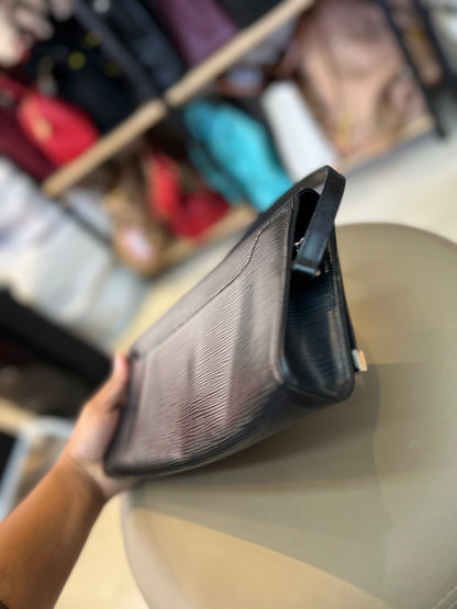 Louis Vuitton Pochette Couro EPI