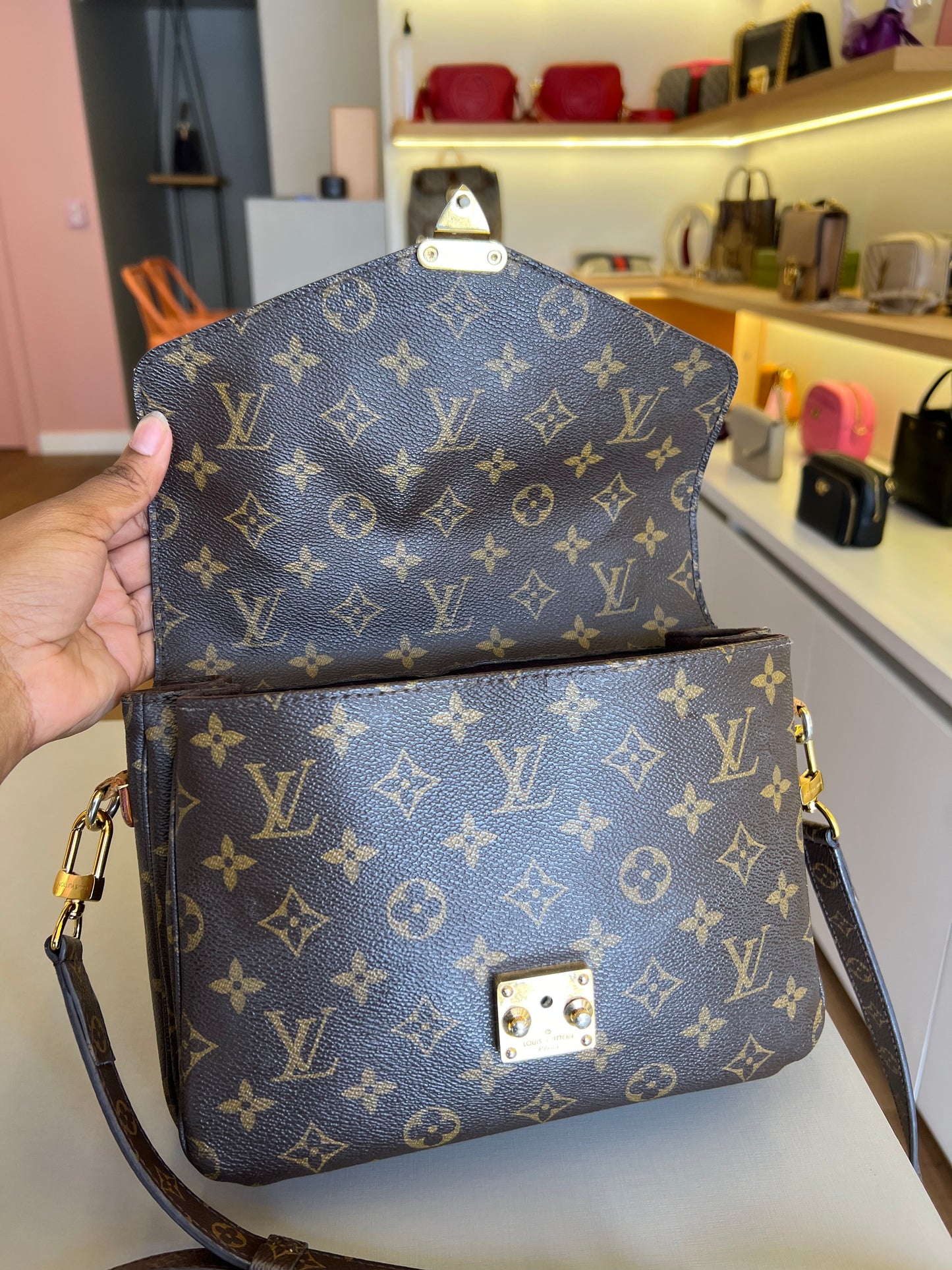 Louis Vuitton Pochette Métis Monograma