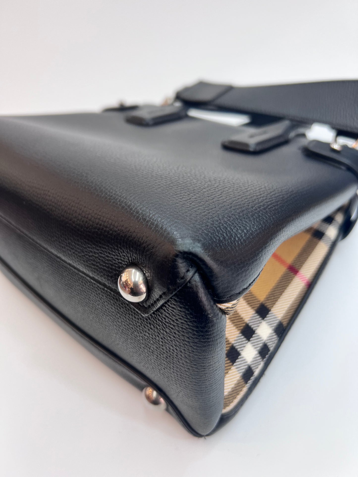 Burberry Banner Small Preta