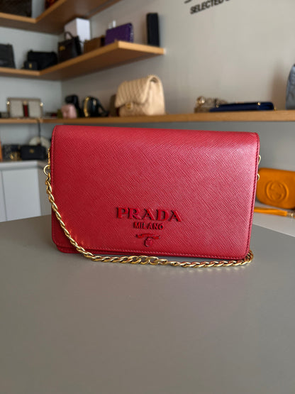 Prada Logo Chain Vermelha