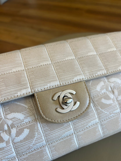 Chanel East West Vintage
