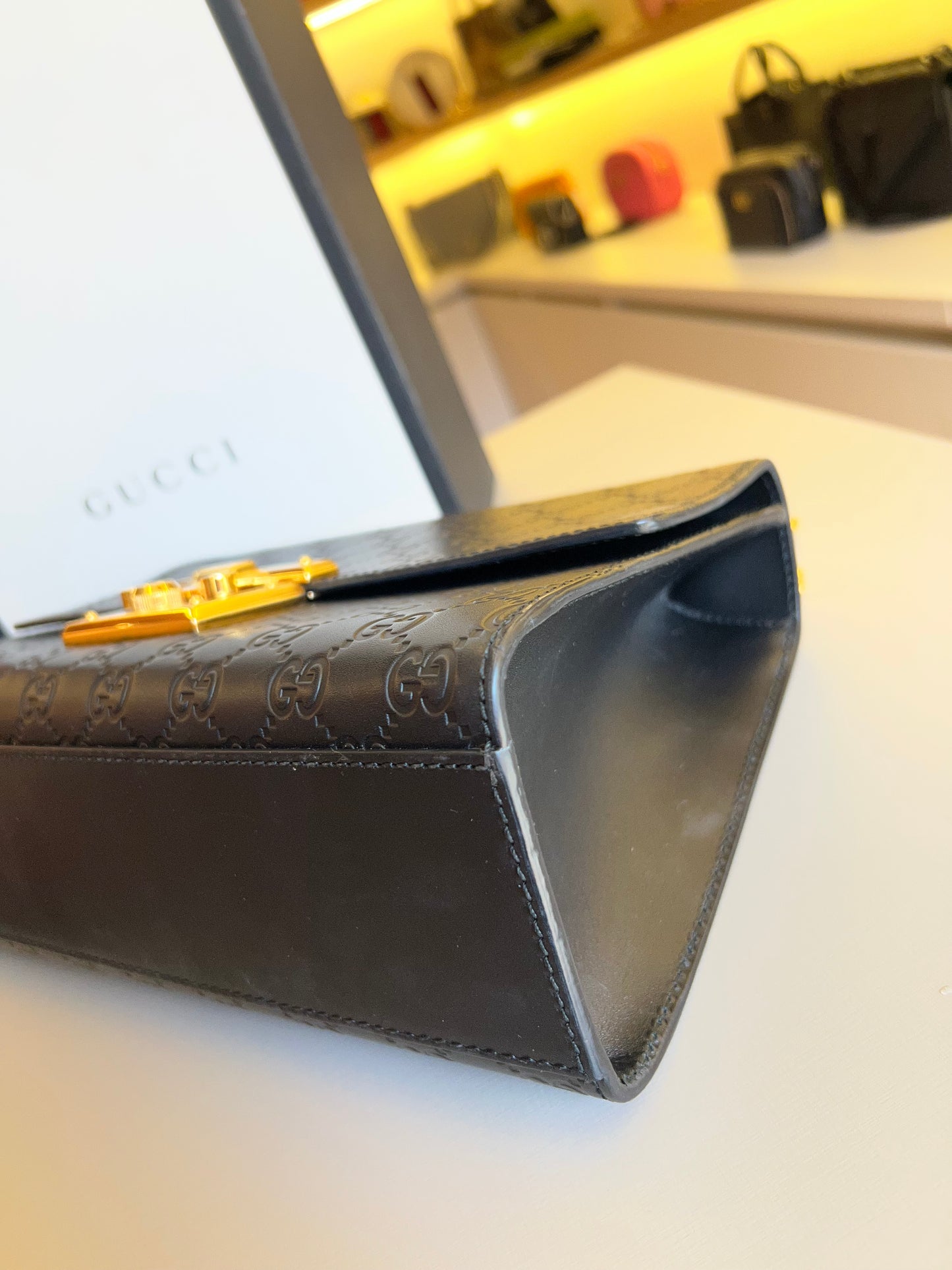 Gucci Padlock Preta Media