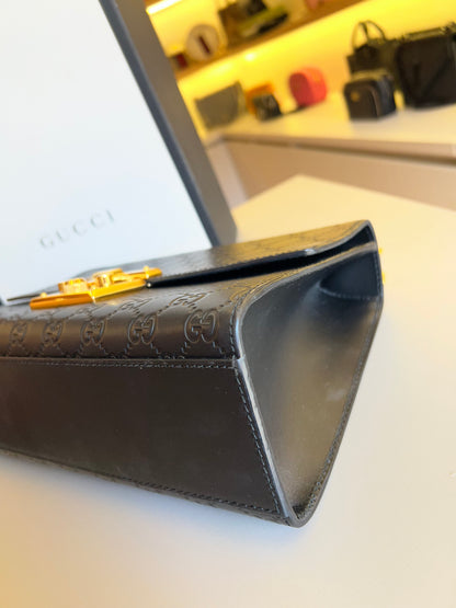 Gucci Padlock Preta Media
