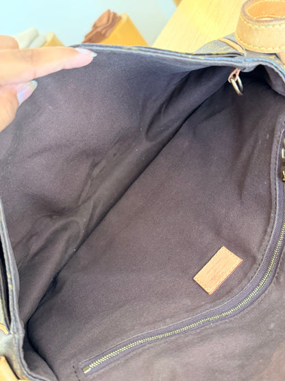 Louis Vuitton Monograma Menilmontant MM