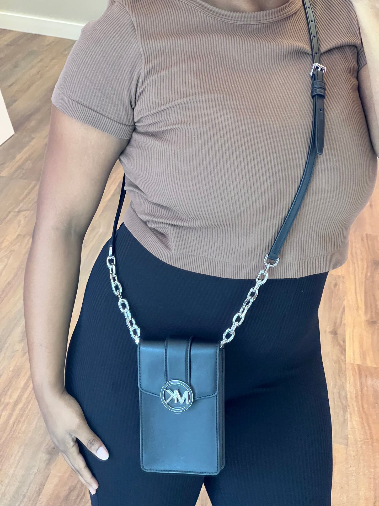 Michael Kors Phone Bag Carmen