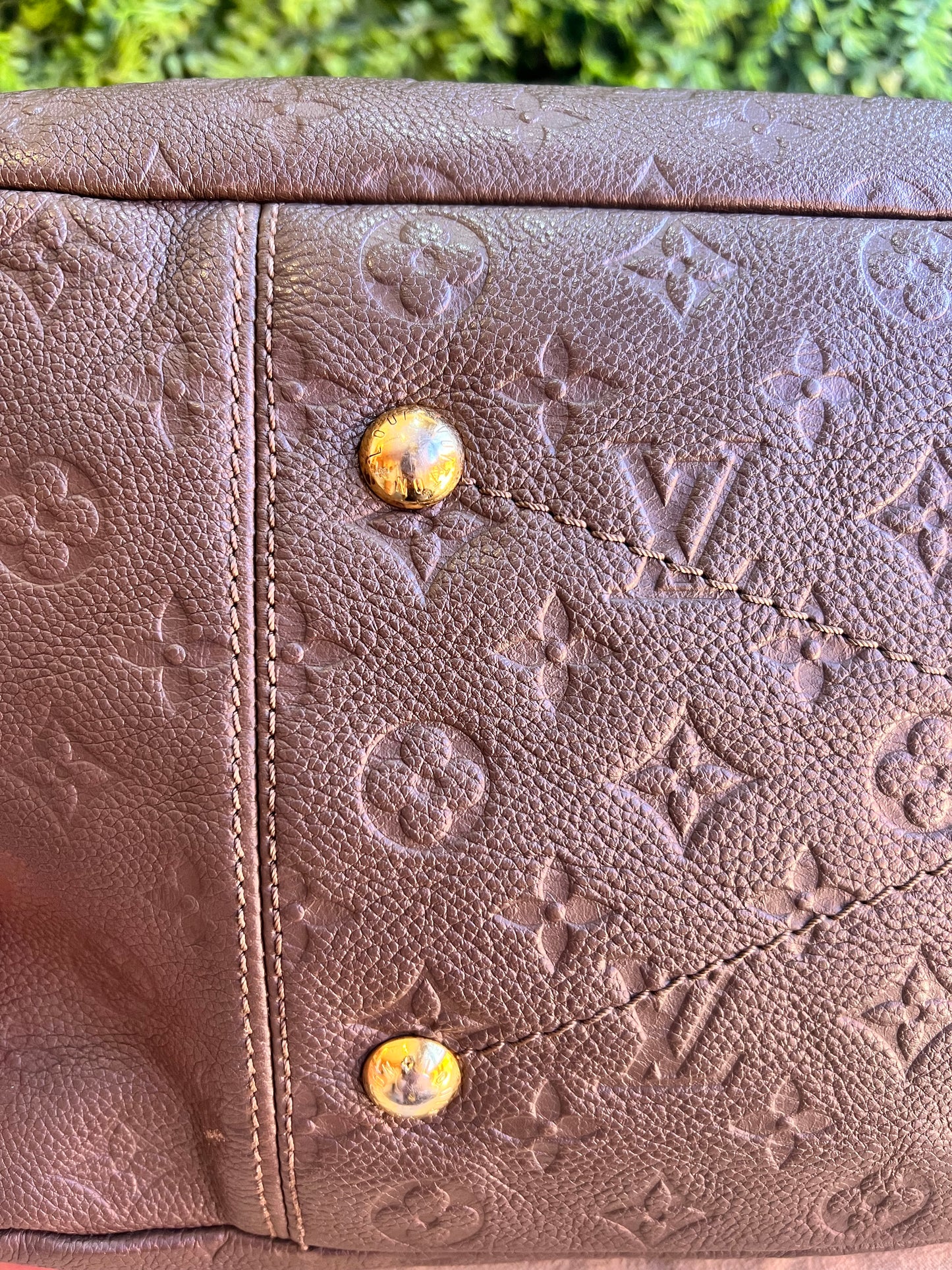 Louis Vuitton Artsy MM Monograma Marrom