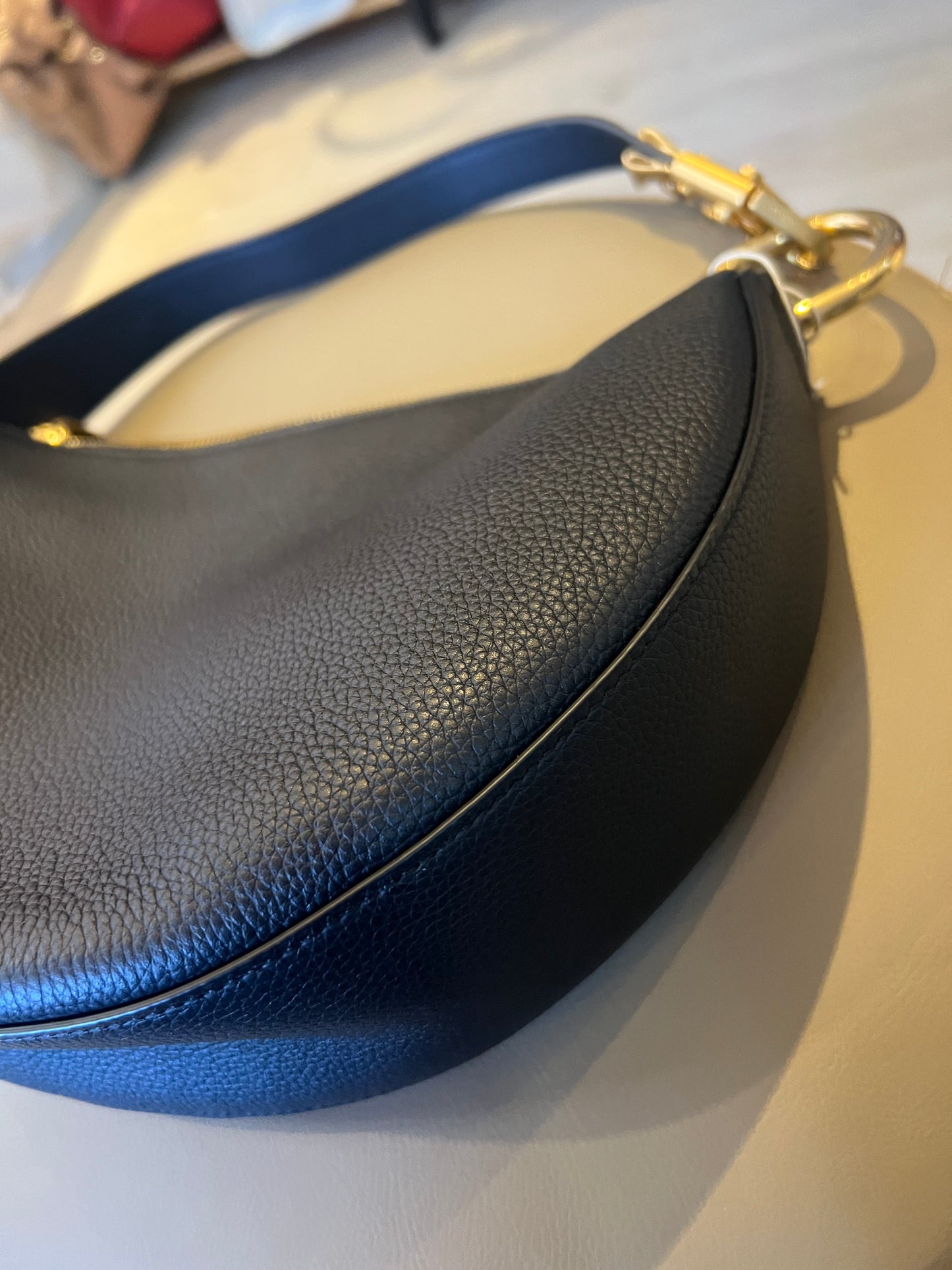 Burberry Knight Arc Leather Shoulder Preta