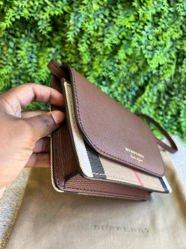 Burberry Check Crossbody Marrom